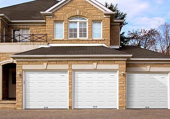 Гаражные ворота Doorhan RSD02 (2400х2400)